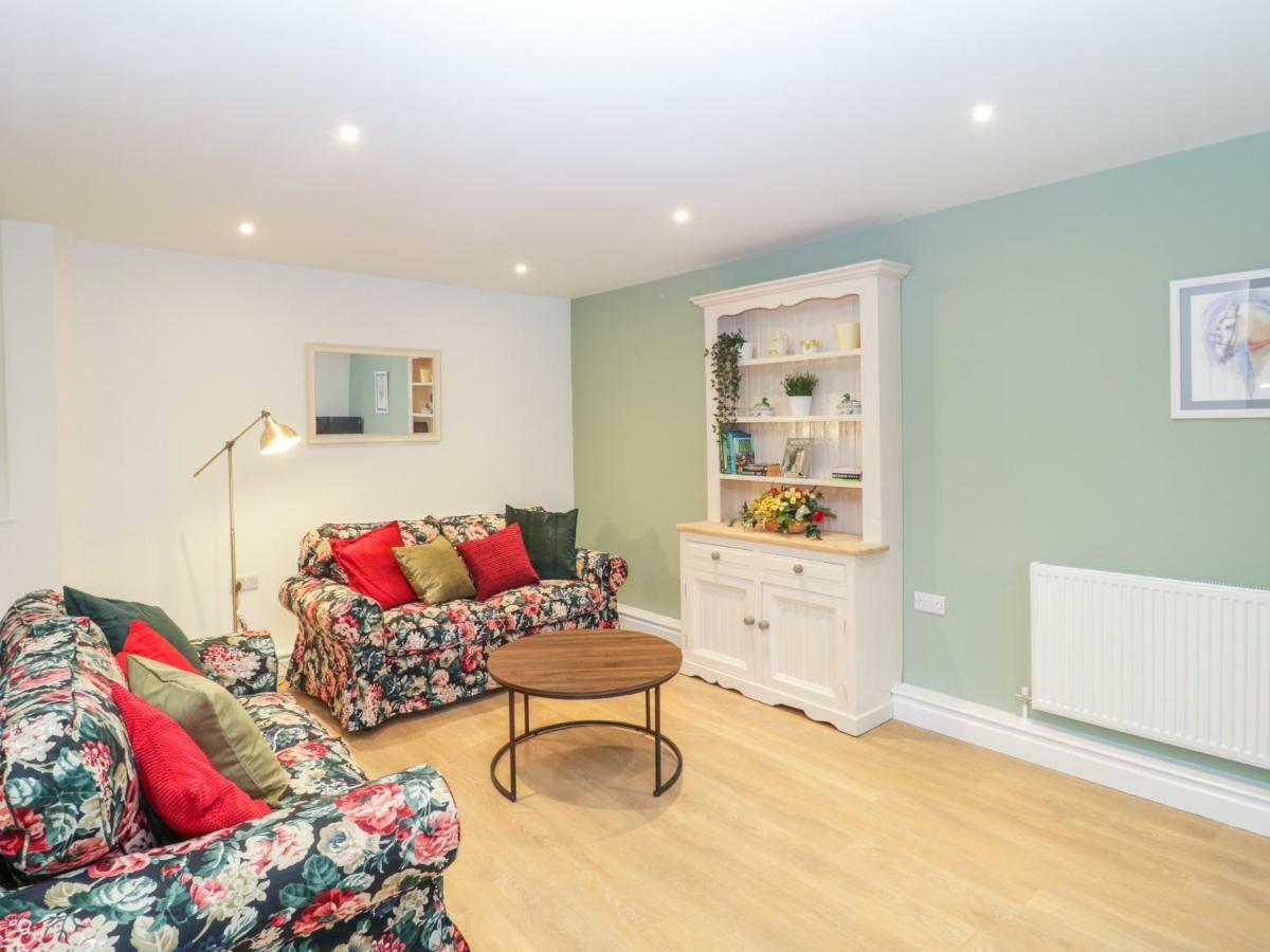 The Forge Villa Winscombe Exterior photo